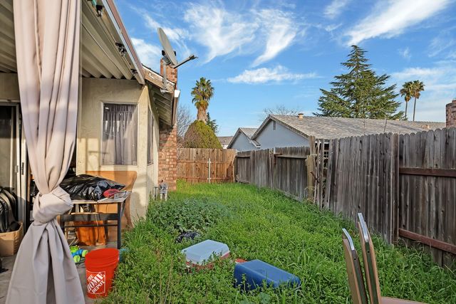 7036 Catamaran Dr, Citrus Heights, CA 95621