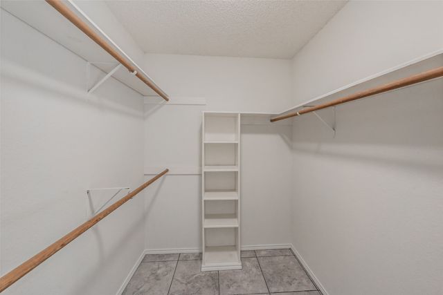 1633 Saxon Drive, Bedford, TX 76021