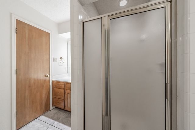 1633 Saxon Drive, Bedford, TX 76021