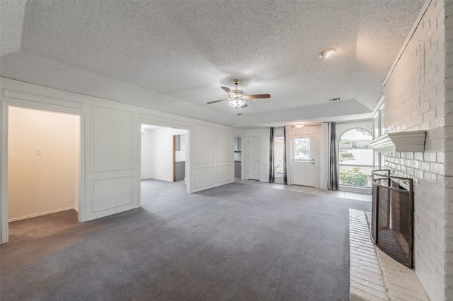 1633 Saxon Drive, Bedford, TX 76021