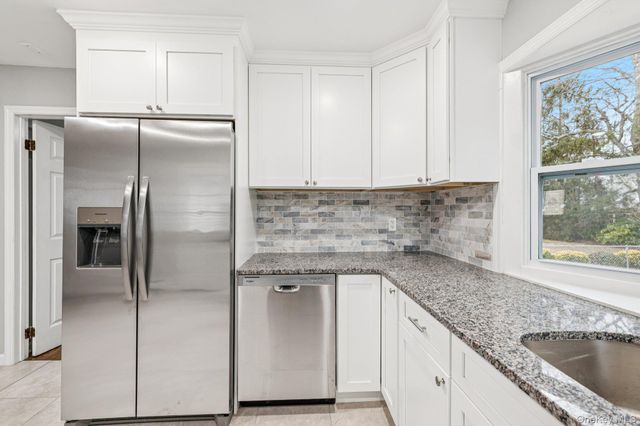 1354 Brooklyn Boulevard, Bay Shore, NY 11706