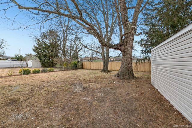 1354 Brooklyn Boulevard, Bay Shore, NY 11706