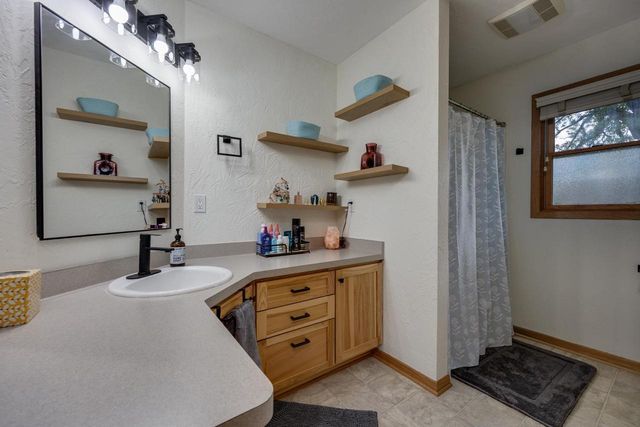 4509 E Palakwia Drive, Janesville, WI 53546