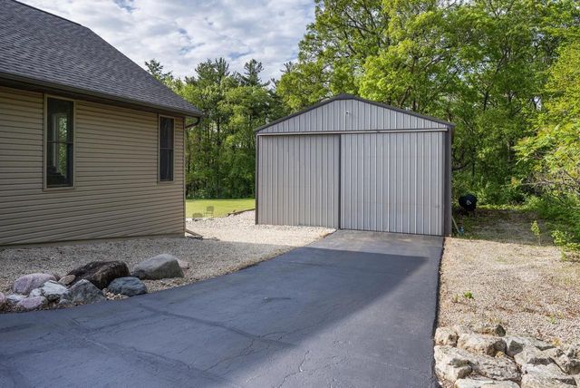 4509 E Palakwia Drive, Janesville, WI 53546