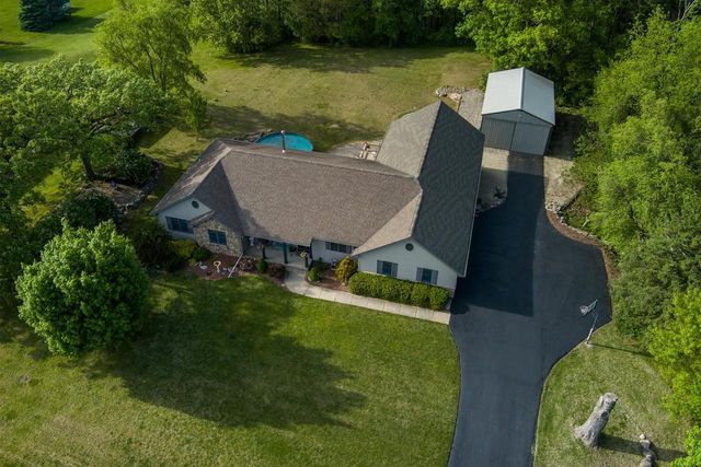 4509 E Palakwia Drive, Janesville, WI 53546