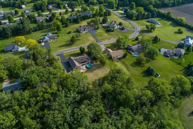 4509 E Palakwia Drive, Janesville, WI 53546