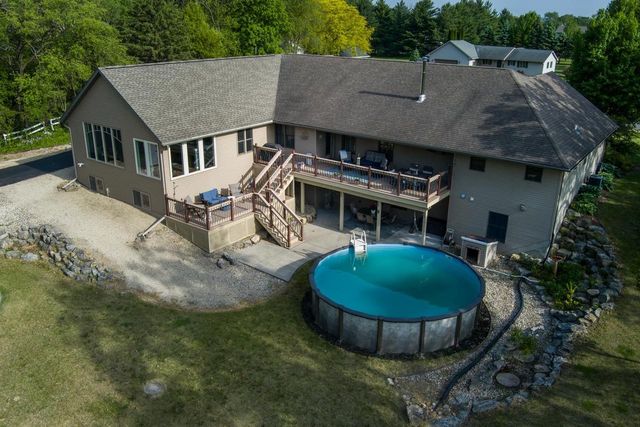 4509 E Palakwia Drive, Janesville, WI 53546