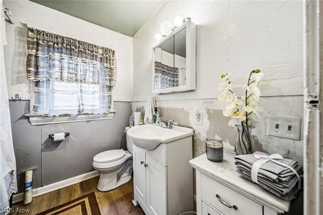 801 E 157 Street, Cleveland, OH 44110