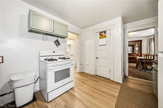 801 E 157 Street, Cleveland, OH 44110