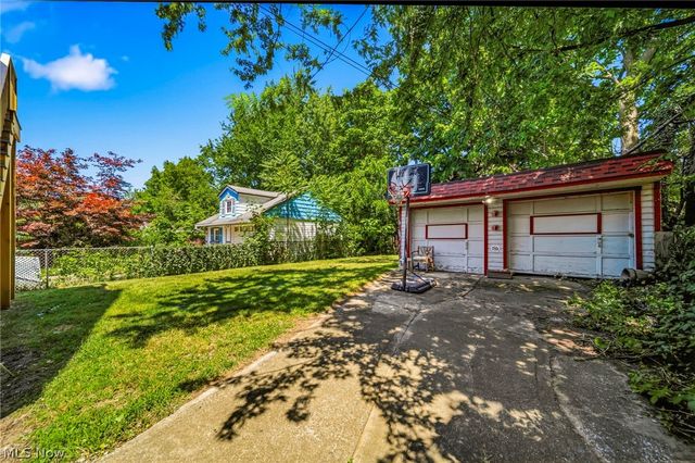 801 E 157 Street, Cleveland, OH 44110
