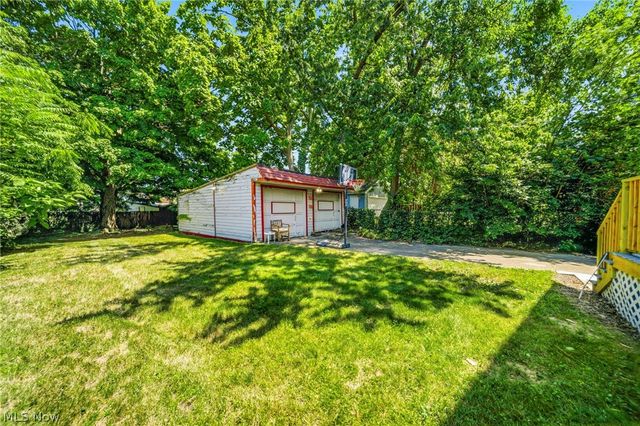 801 E 157 Street, Cleveland, OH 44110