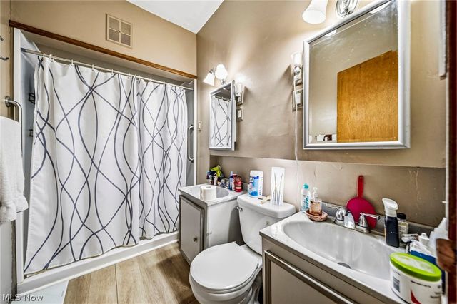 801 E 157 Street, Cleveland, OH 44110