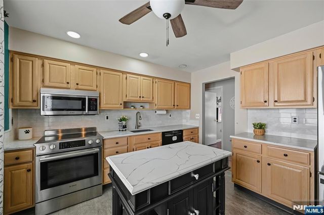 83 Moore Avenue, Waldwick, NJ 07463