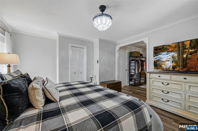 83 Moore Avenue, Waldwick, NJ 07463