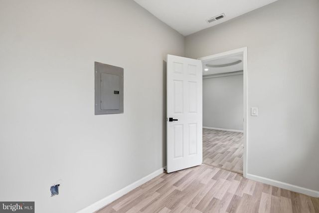 526 N ARLINGTON AVE, Baltimore, MD 21223