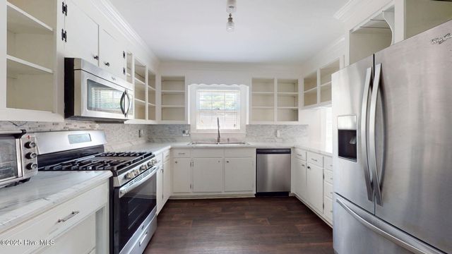 211 Churchill Drive, Greenville, NC 27858