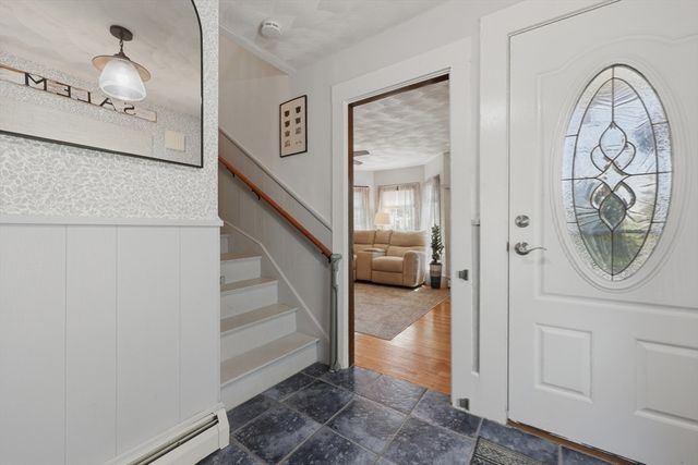 4 Waite St, Salem, MA 01970