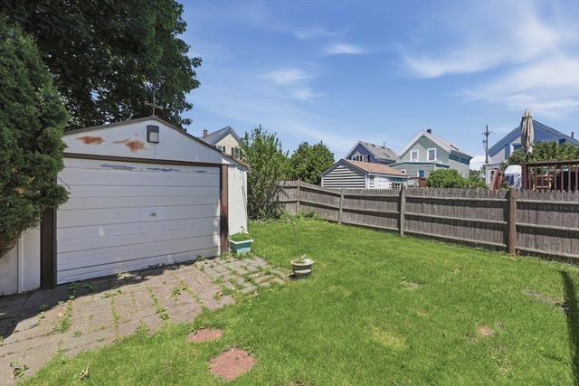 4 Waite St, Salem, MA 01970