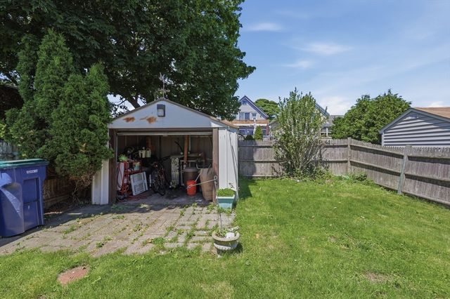 4 Waite St, Salem, MA 01970