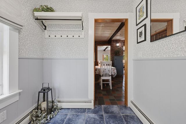4 Waite St, Salem, MA 01970
