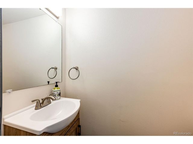 9005 E Lehigh Ave 26, Denver, CO 80237