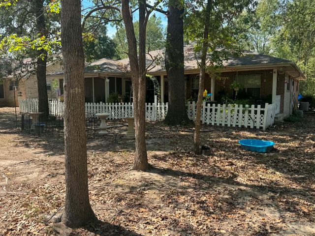267 Broadmoor Drive, Trinity, TX 75862