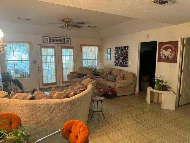 267 Broadmoor Drive, Trinity, TX 75862