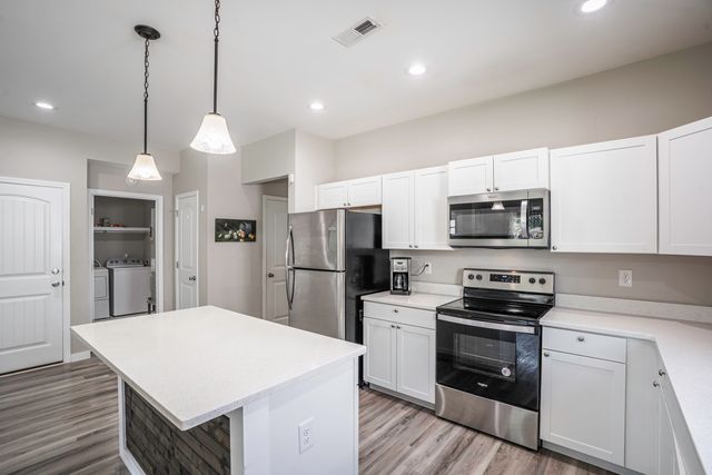 7 Lawrence Street, Inman, SC 29349