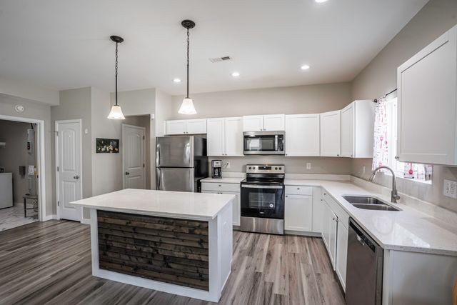 7 Lawrence Street, Inman, SC 29349