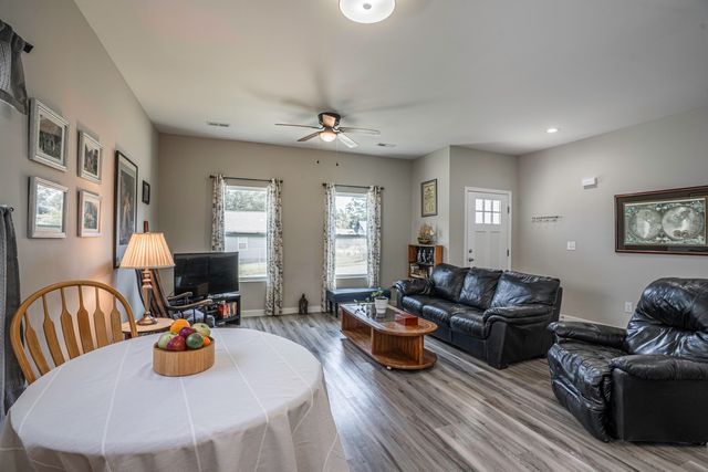 7 Lawrence Street, Inman, SC 29349