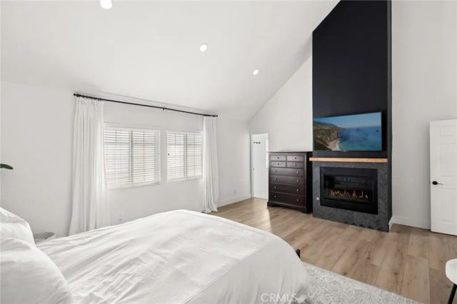 133 Cecil Place B, Costa Mesa, CA 92627