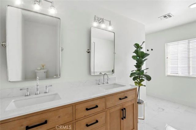 133 Cecil Place B, Costa Mesa, CA 92627