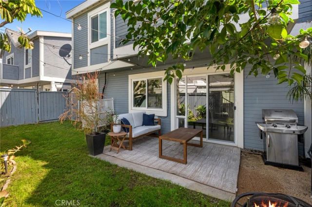 133 Cecil Place B, Costa Mesa, CA 92627