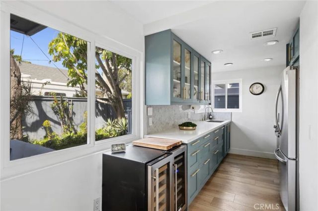 133 Cecil Place B, Costa Mesa, CA 92627