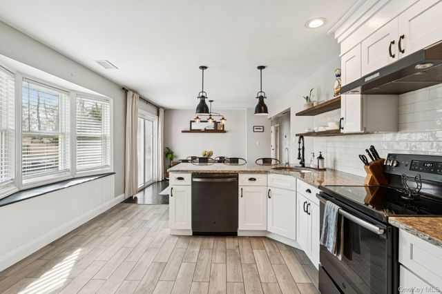 65 Beachfern Road, Center Moriches, NY 11934