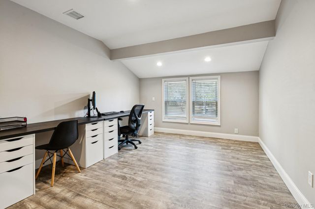 65 Beachfern Road, Center Moriches, NY 11934