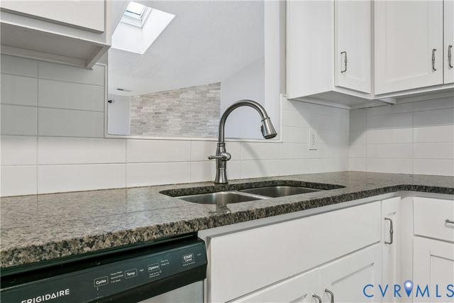 91 Stanley Dr, Newport News, VA 23608