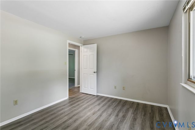 91 Stanley Dr, Newport News, VA 23608