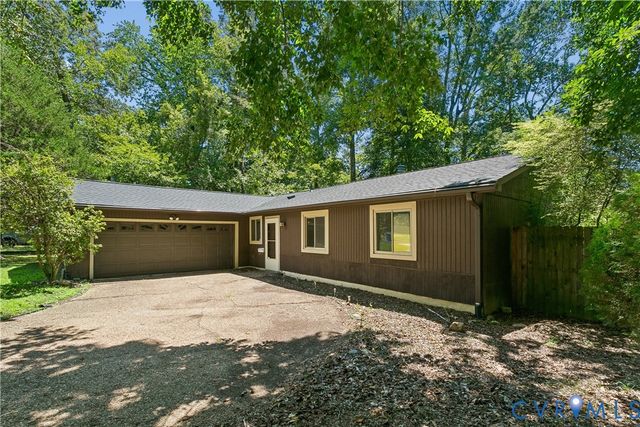 91 Stanley Dr, Newport News, VA 23608