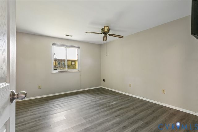 91 Stanley Dr, Newport News, VA 23608
