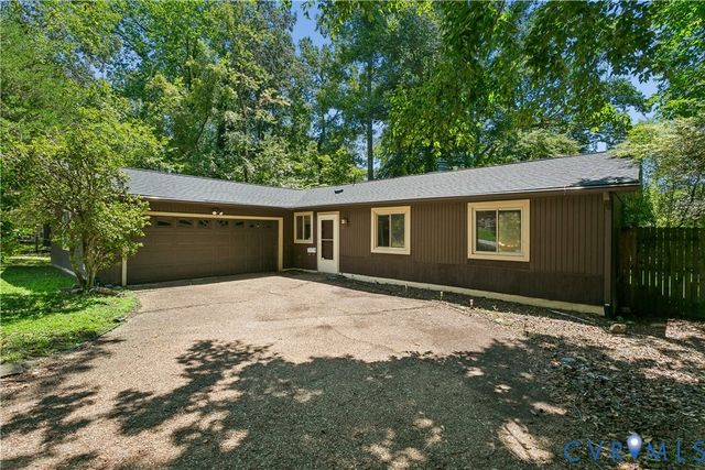91 Stanley Dr, Newport News, VA 23608