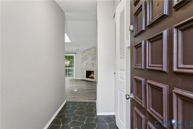 91 Stanley Dr, Newport News, VA 23608