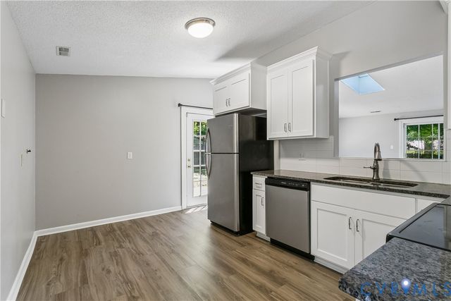 91 Stanley Dr, Newport News, VA 23608