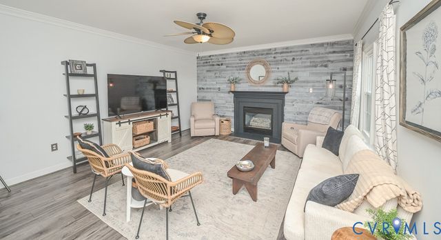 9051 Laurel Branch Cir, Hanover, VA 23116