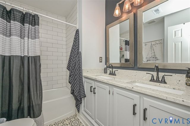 9051 Laurel Branch Cir, Hanover, VA 23116