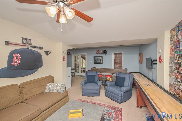 9051 Laurel Branch Cir, Hanover, VA 23116