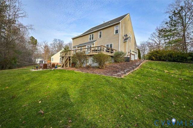 9051 Laurel Branch Cir, Hanover, VA 23116