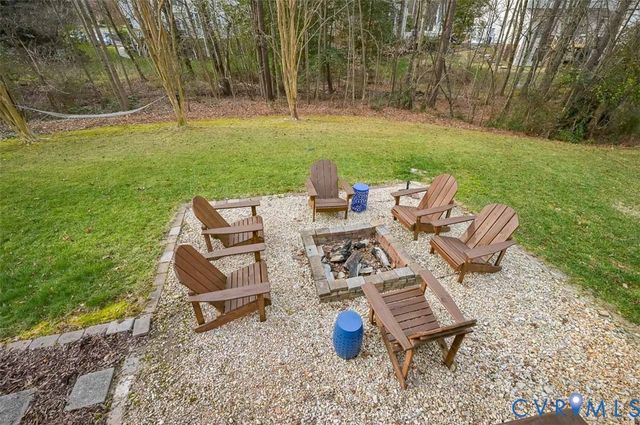 9051 Laurel Branch Cir, Hanover, VA 23116