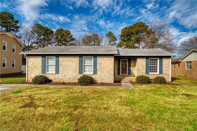 1447 Lake Forest DR, Portsmouth, VA 23701