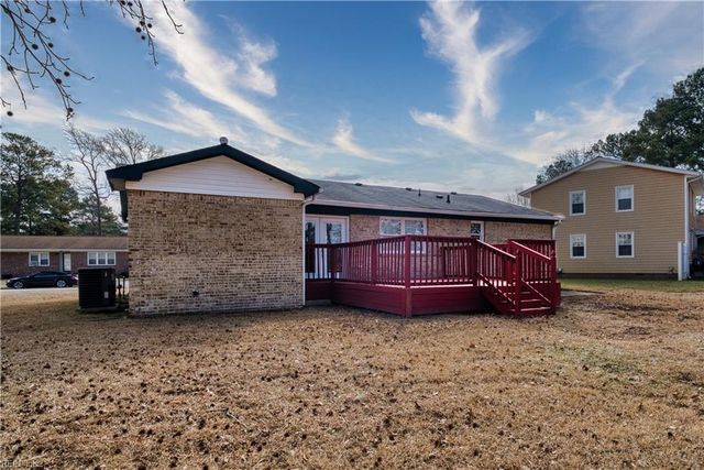 1447 Lake Forest DR, Portsmouth, VA 23701
